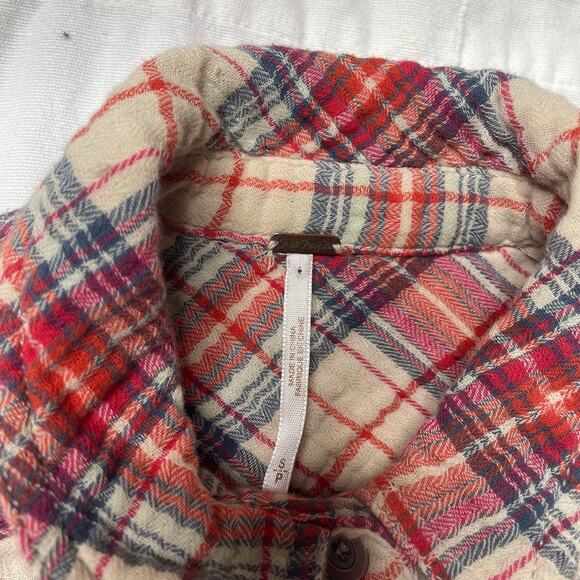 Free People Juniper Ridge Plaid Red Shirt Size Small Women's Cotton Relaxed Fit - Picture 6 of 7